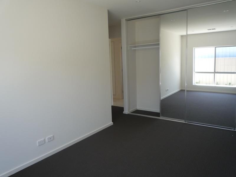 12 Philpott Avenue, Paradise SA 5075