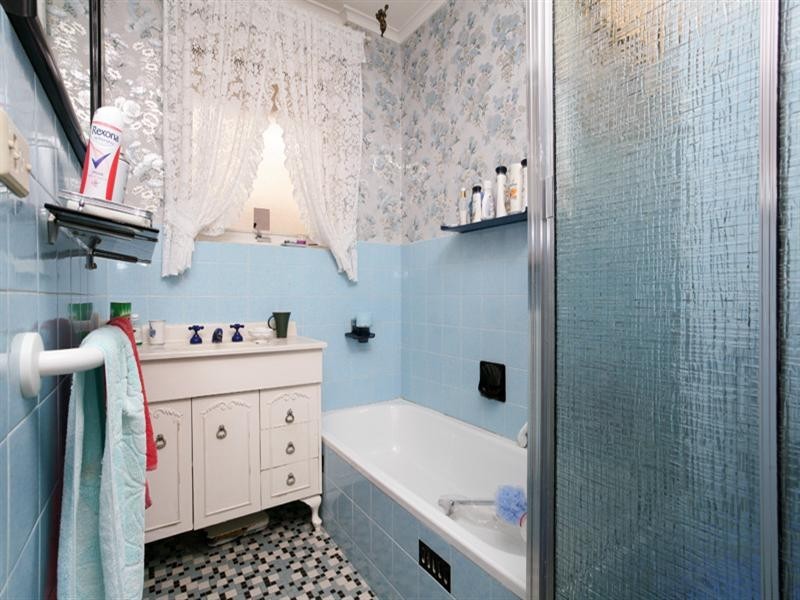 19 Lancaster Avenue, Valley View SA 5093