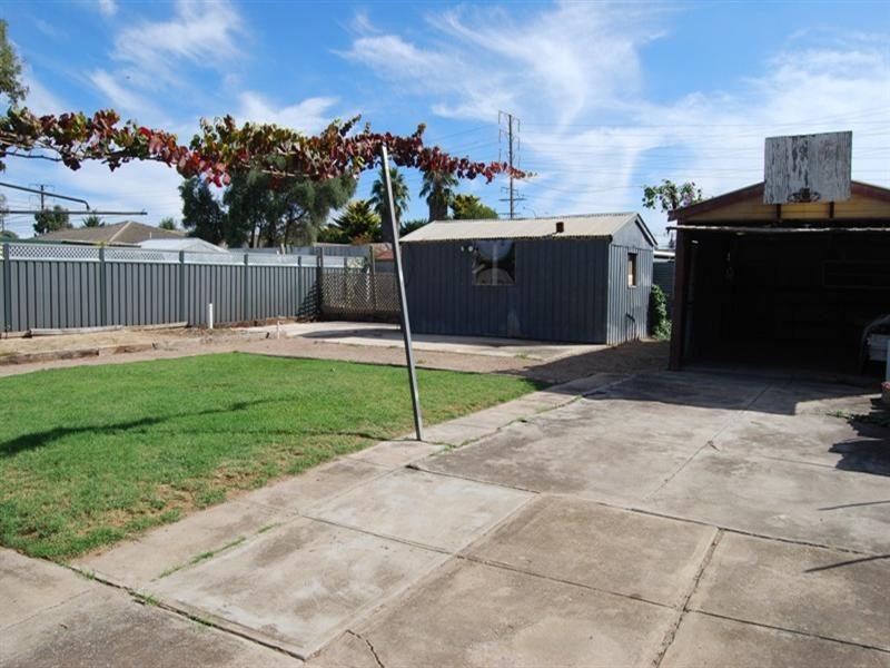 5 Enid Avenue, Osborne SA 5017