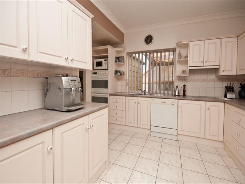 17 HMAS Australia Road, Henley Beach South SA 5022