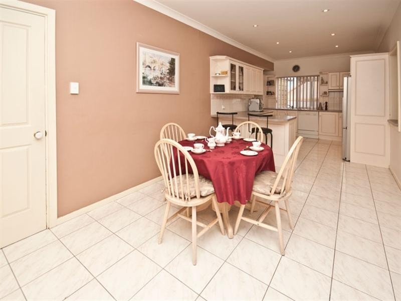 17 HMAS Australia Road, Henley Beach South SA 5022