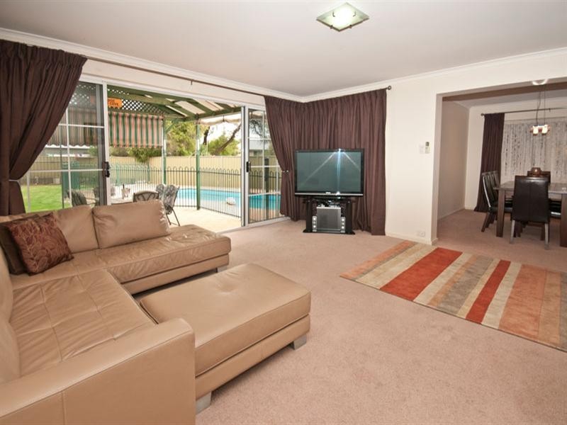 17 HMAS Australia Road, Henley Beach South SA 5022