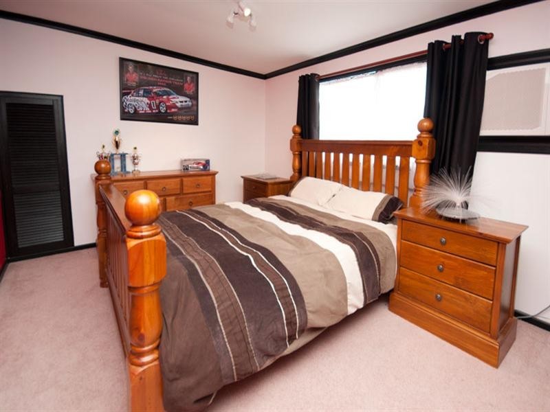 17 HMAS Australia Road, Henley Beach South SA 5022