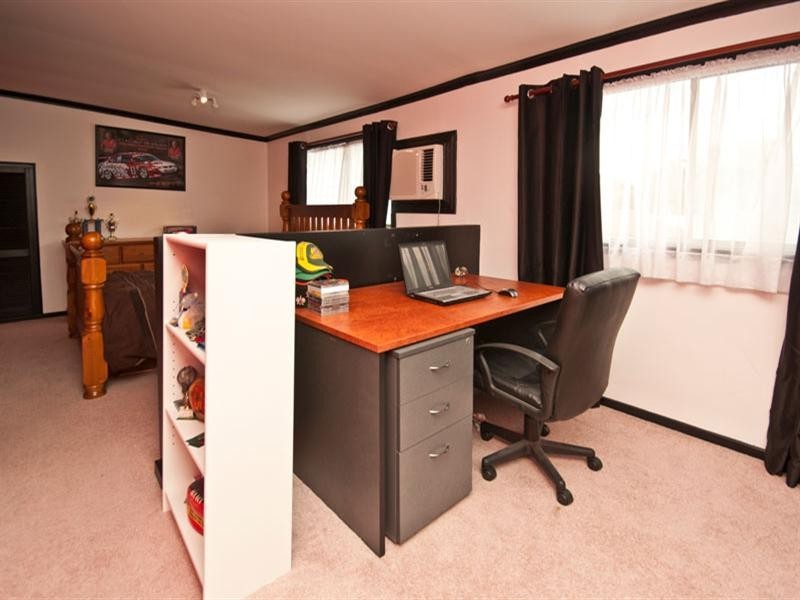 17 HMAS Australia Road, Henley Beach South SA 5022