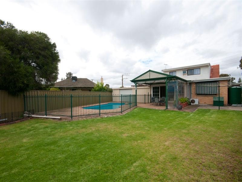 17 HMAS Australia Road, Henley Beach South SA 5022