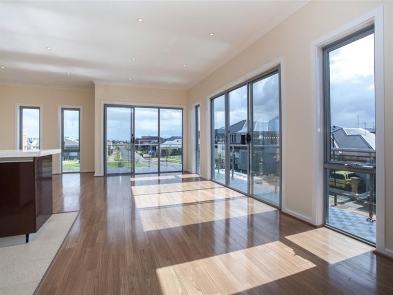 2/68 Franklin Avenue, Mawson Lakes SA 5095