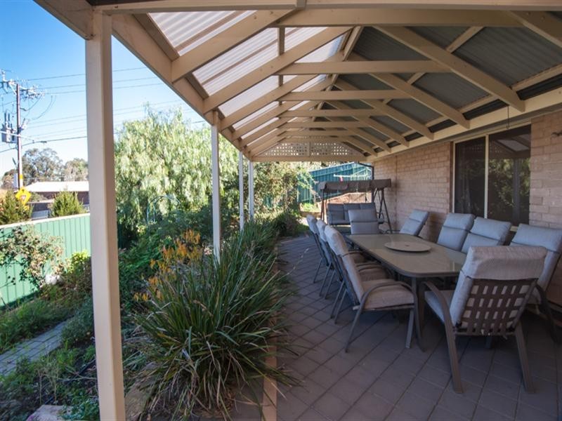 17 Merrivale Drive, Happy Valley SA 5159