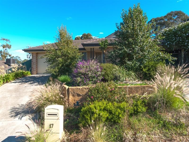 17 Merrivale Drive, Happy Valley SA 5159