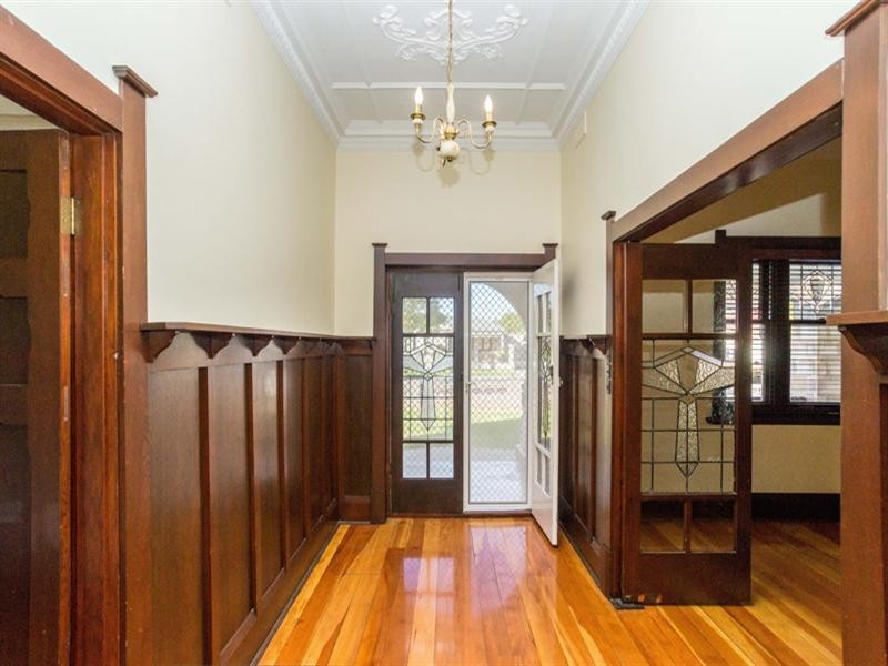 110 East Avenue, Beverley SA 5009