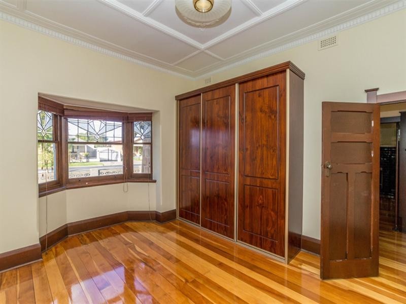 110 East Avenue, Beverley SA 5009