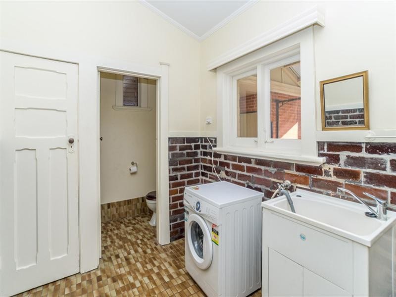 110 East Avenue, Beverley SA 5009