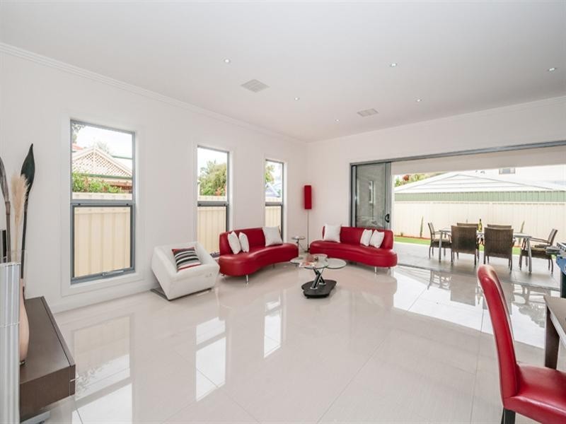 17 Northey Avenue, Henley Beach SA 5022