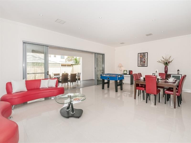 17 Northey Avenue, Henley Beach SA 5022