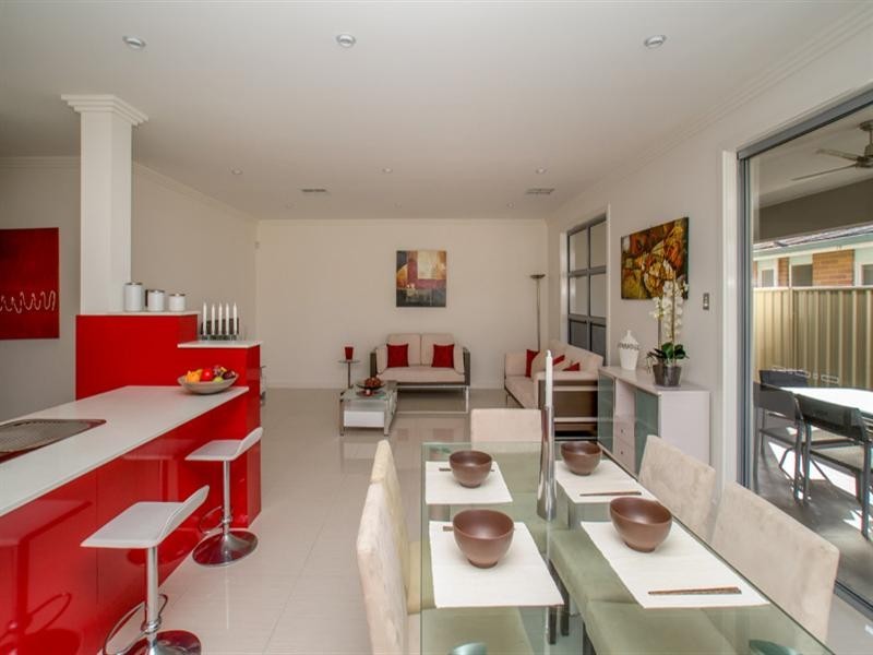 2A Lawrie Street, Henley Beach SA 5022