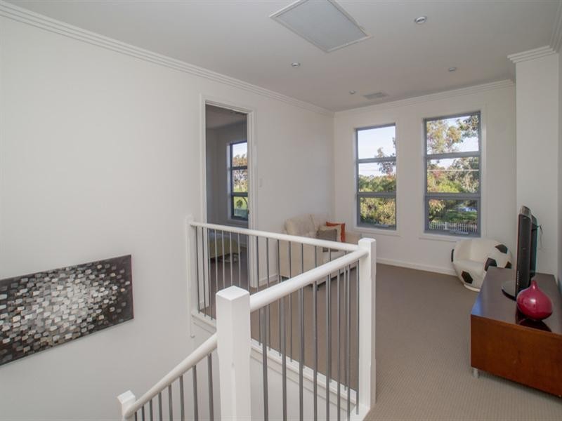 2A Lawrie Street, Henley Beach SA 5022