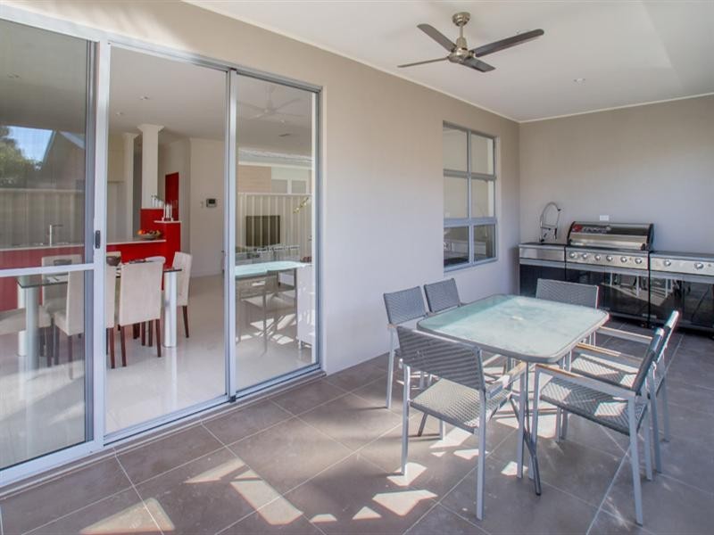 2A Lawrie Street, Henley Beach SA 5022