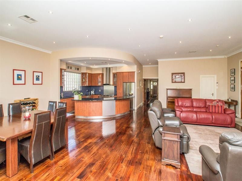 27 Welland Avenue, Welland SA 5007