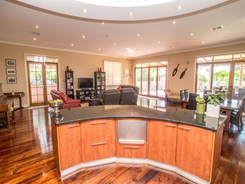 27 Welland Avenue, Welland SA 5007