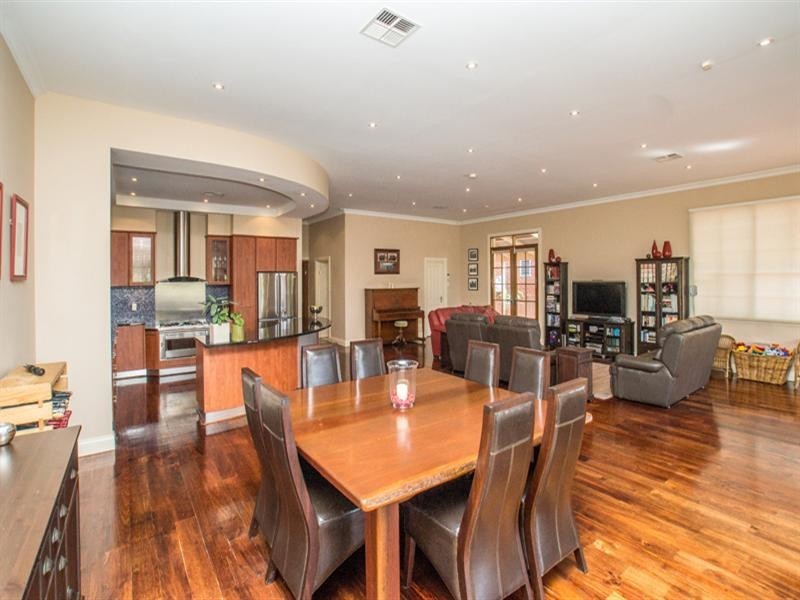 27 Welland Avenue, Welland SA 5007