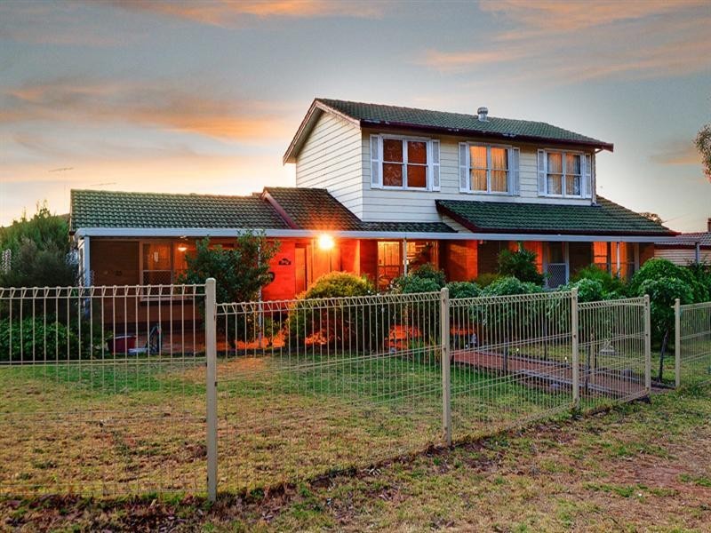 33 Balkara Road, Para Hills West SA 5096