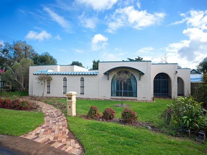 1 Benacre Close, Glen Osmond SA 5064