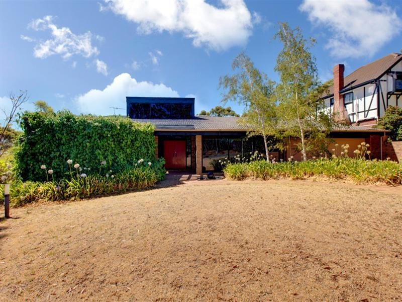 138 Gloucester Avenue, Belair SA 5052