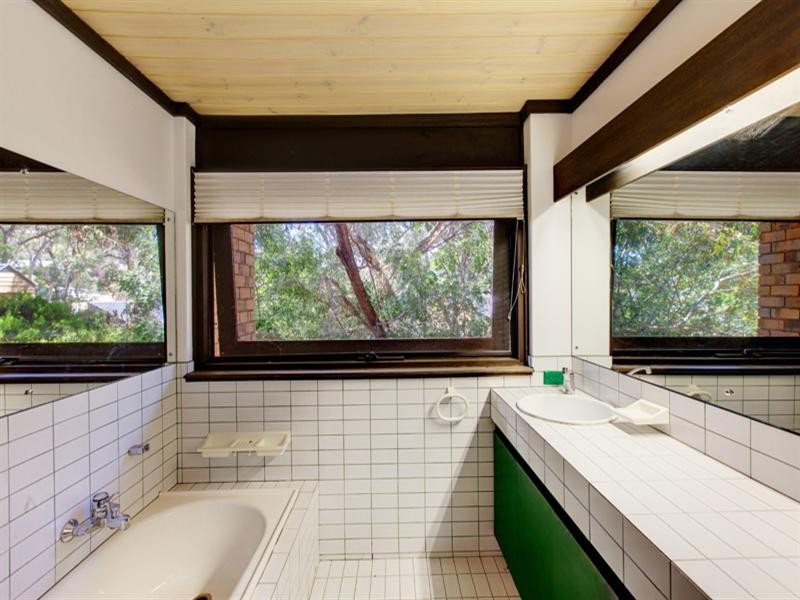 138 Gloucester Avenue, Belair SA 5052