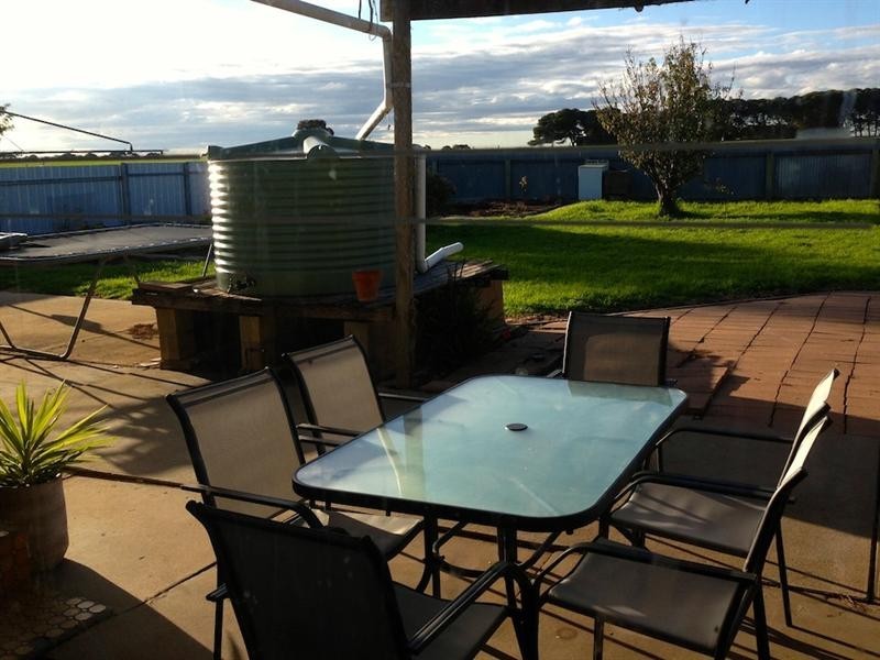 21 Elizabeth Road, Maitland SA 5573