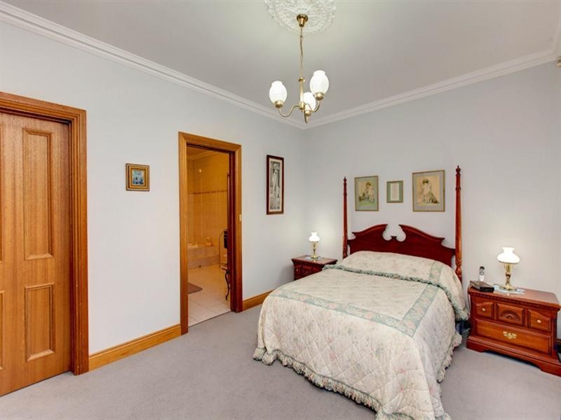 9 Siesta Court, West Lakes SA 5021