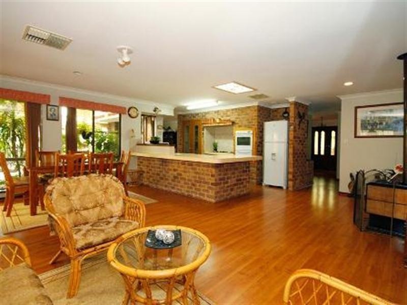 14 Highview Rise, Ballajura WA 6066