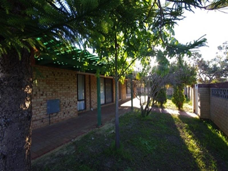 3 Flamingo Trail, Ballajura WA 6066