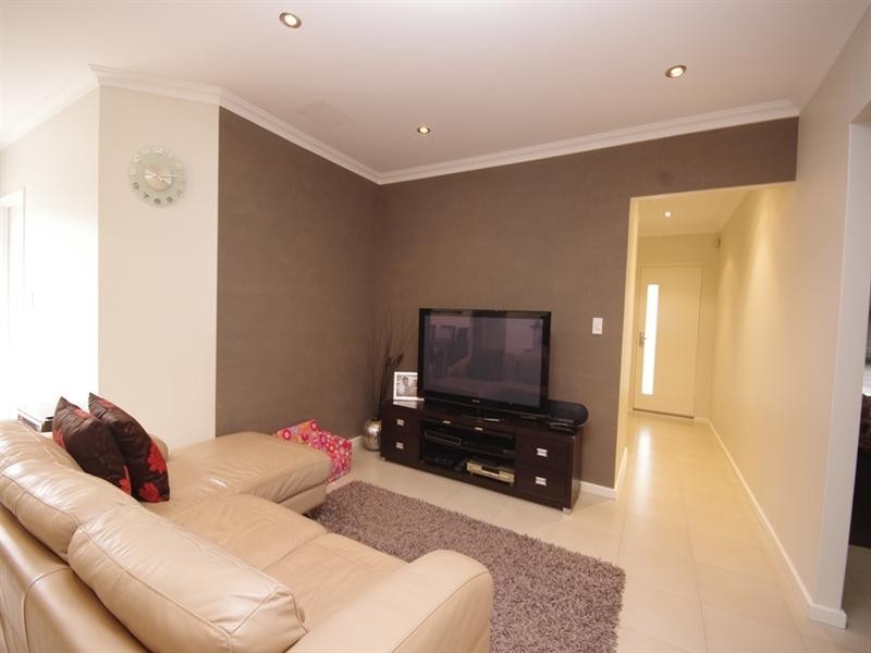 45a Ravenswood Drive, Nollamara WA 6061