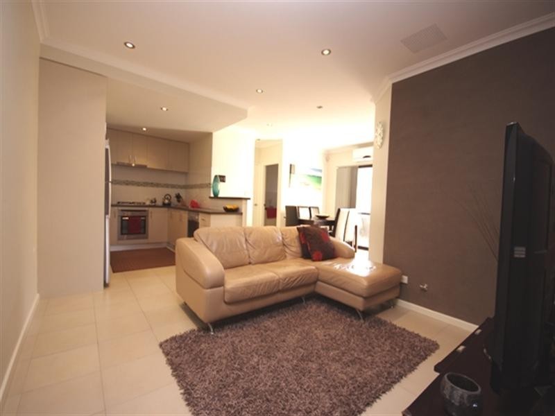 45a Ravenswood Drive, Nollamara WA 6061