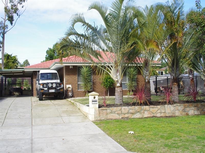 36 Calvert Way, Girrawheen WA 6064