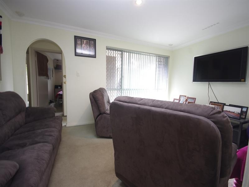 36 Calvert Way, Girrawheen WA 6064