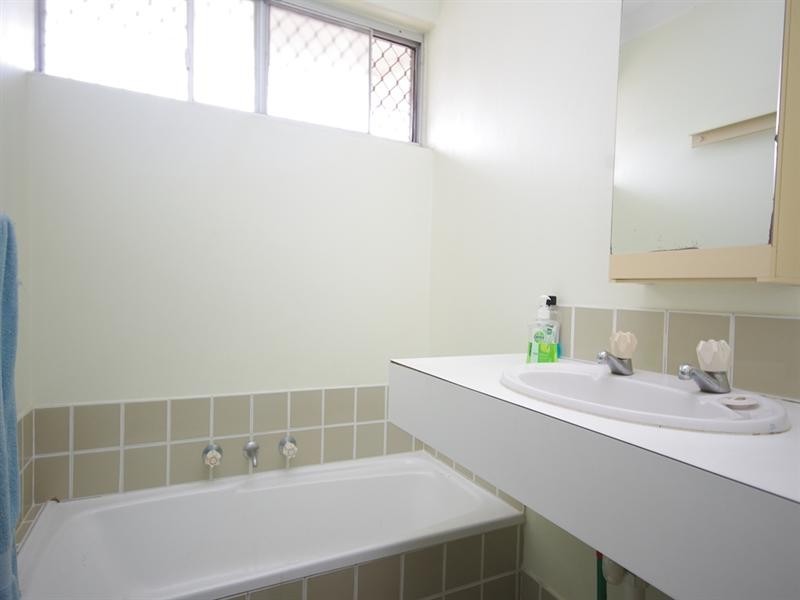 36 Calvert Way, Girrawheen WA 6064
