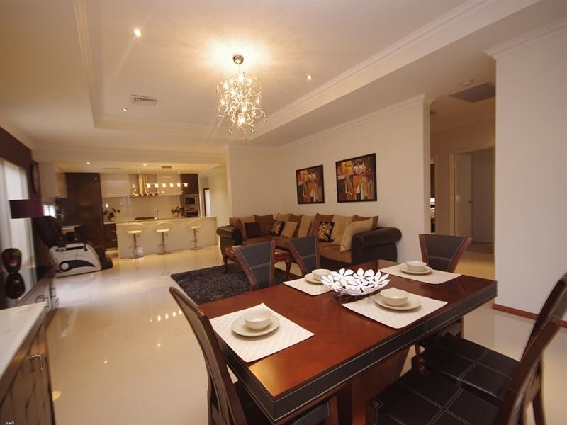 477 Kingsway, Landsdale WA 6065