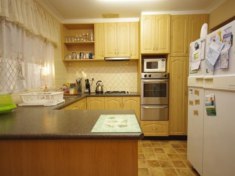 10 Reeves Court, Westminster WA 6061