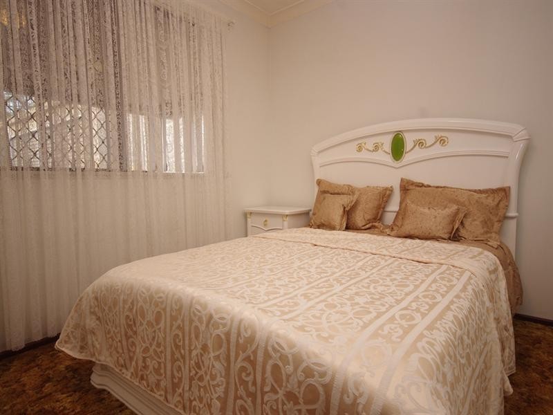 10 Reeves Court, Westminster WA 6061