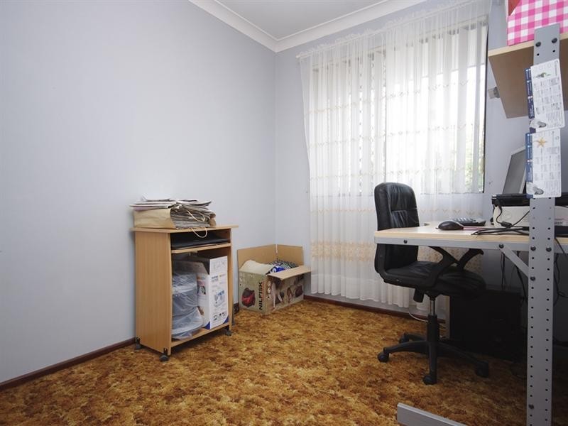 10 Reeves Court, Westminster WA 6061