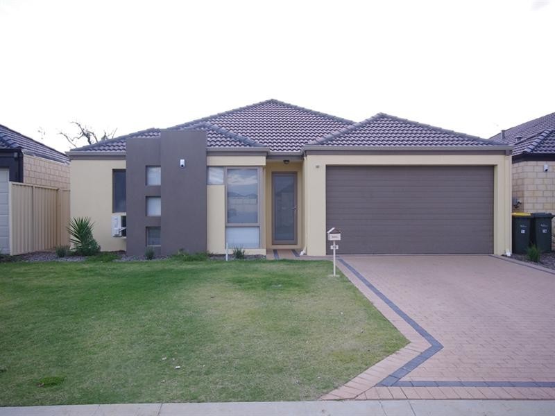 16 Hoypoy Gardens, Darch WA 6065