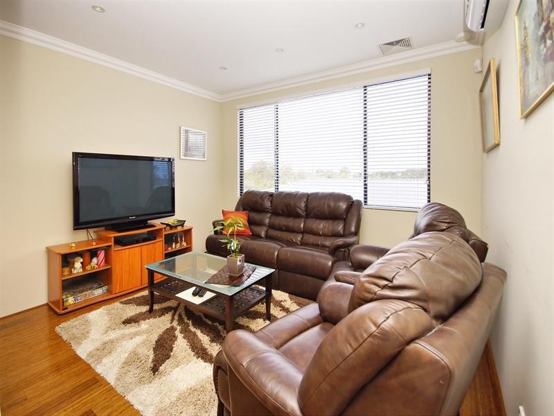 1 Playden Way, Balga WA 6061