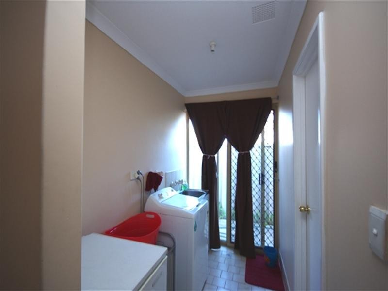 10 Palgrave Elbow, Marangaroo WA 6064