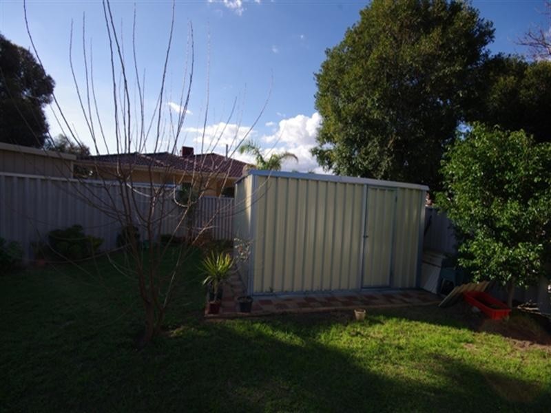 10 Palgrave Elbow, Marangaroo WA 6064