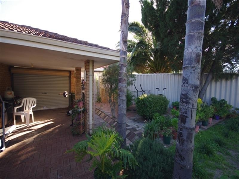 10 Palgrave Elbow, Marangaroo WA 6064