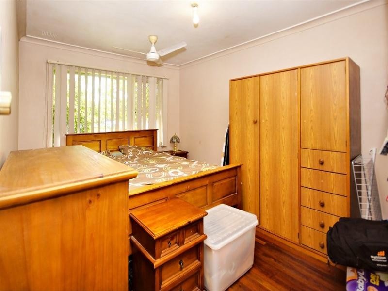 30 Mereworth Way, Girrawheen WA 6064