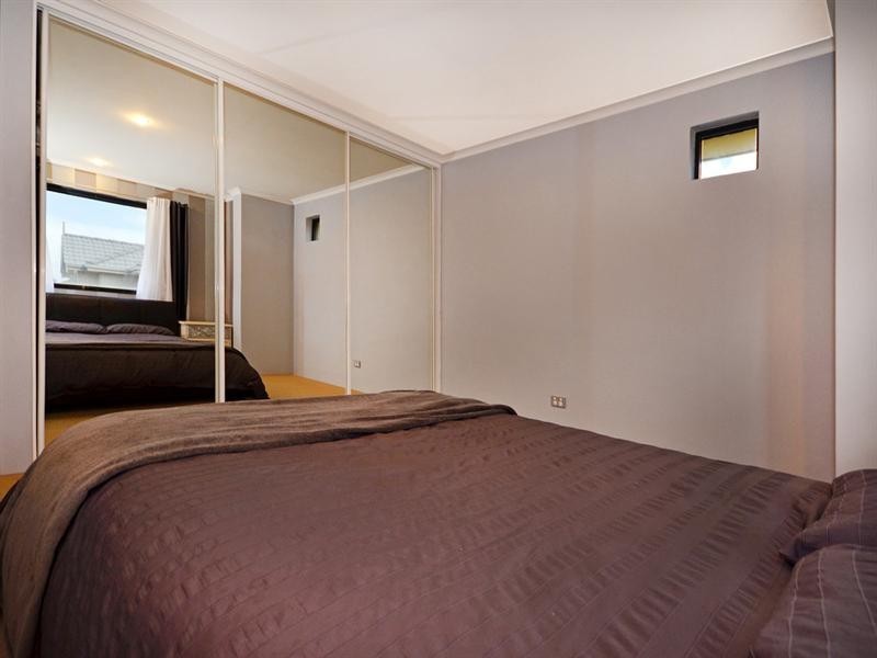 46 Hollins Bend, Madeley WA 6065