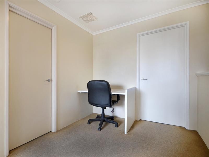 46 Hollins Bend, Madeley WA 6065