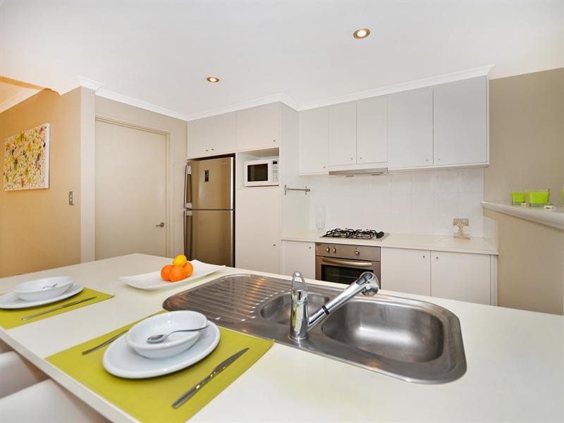 46 Hollins Bend, Madeley WA 6065