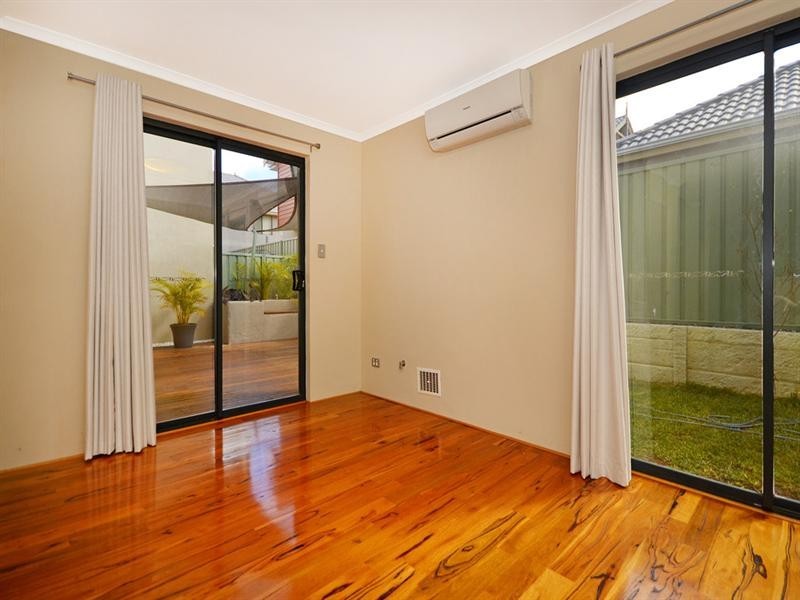 46 Hollins Bend, Madeley WA 6065